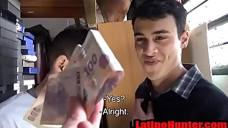 Hairy Latin Twink fucked bareback unconnected with a candidly toff